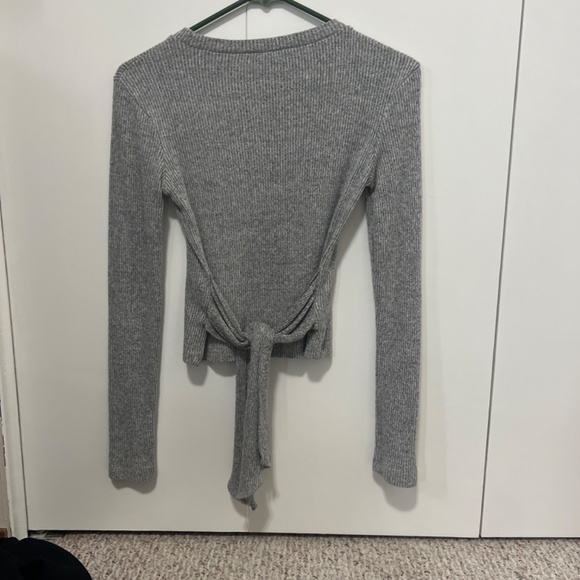 Zara Grey Long Sleeve Top - Picture 2 of 2